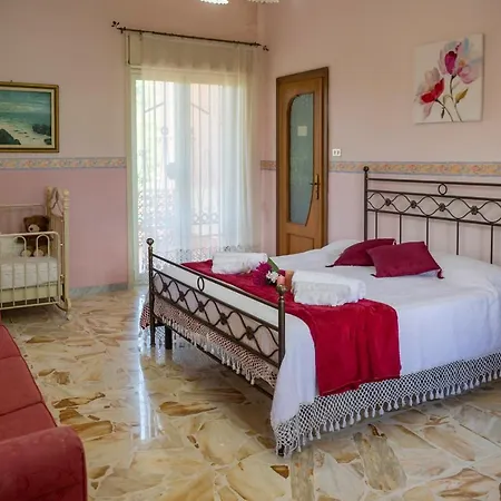 Rum i privatbostad Gioia Trecastagni